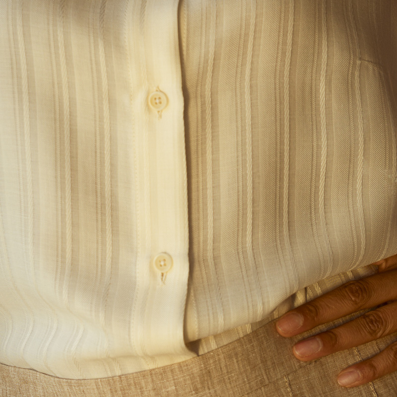 dettaglio-camicia-in-lino-meera