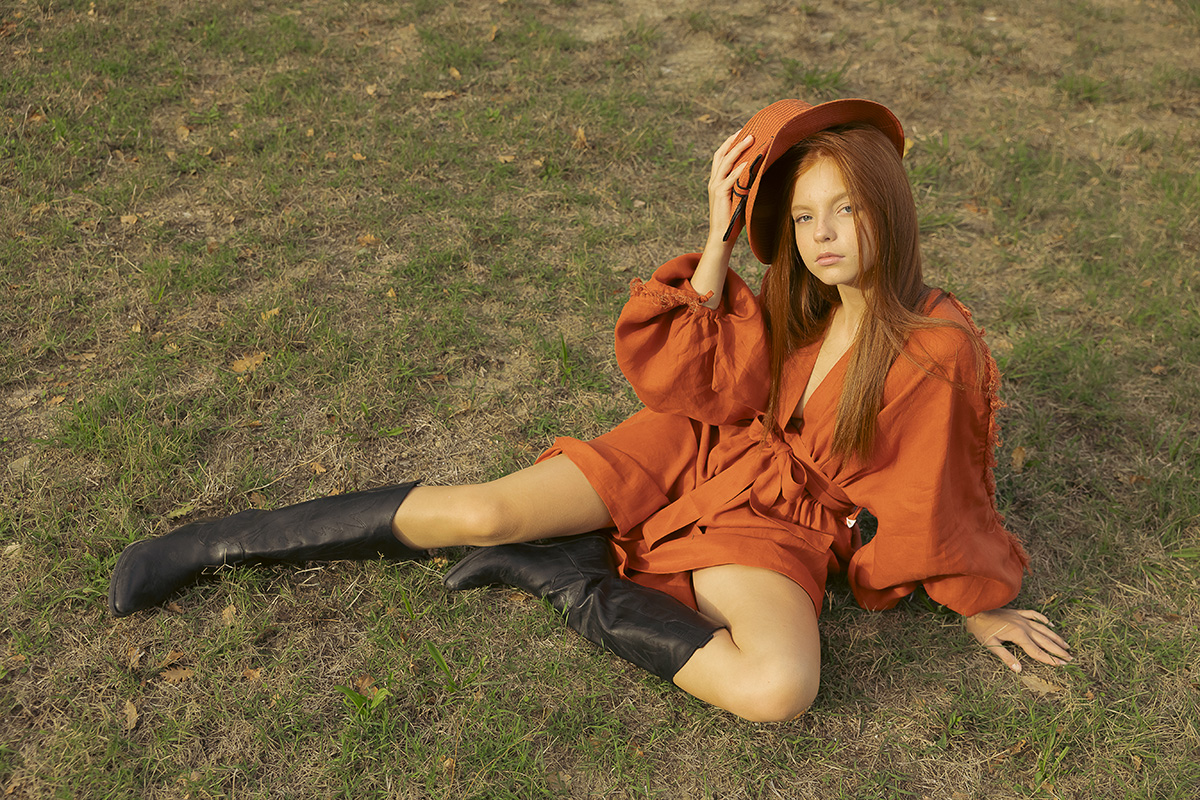 vestito rosso in lino meera
