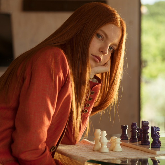 ♟ It’s not just about making the right move. It’s about being the right person, at the right time. This new MEERA suit speaks of quiet strength and presence. Crafted in natural linen and sewn with care by the skilled hands of Umbrian artisans, it embodies timeless elegance and intention. Because dressing isn’t about appearances. It’s about how you choose to show up in the world. ✨ MEERA – Elegance for those who know who they are. #MEERA #ConsciousFashion #ItalianStyle #NaturalLinen #MadeInUmbria #TimelessElegance #AuthenticFemininity #SlowFashion #BeingIsTheNewLuxury ♟ Non si tratta solo di fare la mossa giusta. Ma di essere la persona giusta, nel momento giusto. Nel nuovo completo MEERA, ogni dettaglio parla di determinazione silenziosa. Realizzato in lino naturale, confezionato con cura da esperte mani umbre, questo capo racchiude tutta l’eleganza di chi sa osservare prima di agire. Perché vestirsi non è apparire. È scegliere come presentarsi al mondo. ✨ MEERA – L’eleganza di chi sa chi è. #MEERA #ModaConsapevole #StileItaliano #EleganzaSenzaTempo #LinoNaturale #FattoInUmbria #PowerOfStillness #FemminilitàAutentica #SlowFashion #EssereÈIlNuovoLusso